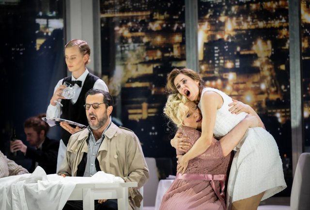  © Matthias Jung | Statisterie, Giorgos Kanaris, Aile Asszonyi, Anne-Fleur Werner