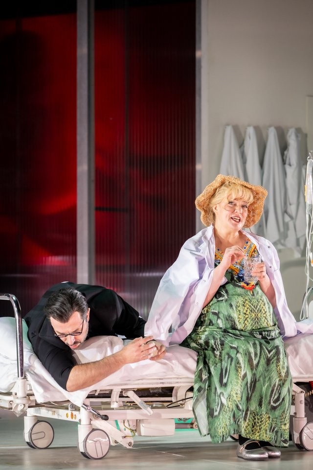  © Matthias Jung | Giorgos Kanaris, Aile Asszonyi